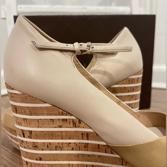 GUCCI STRIPED WEDGE, EILIN CREAM LEATHER & TAN PATENT SIZE 38, 4.75” heel - Picture 6 of 10